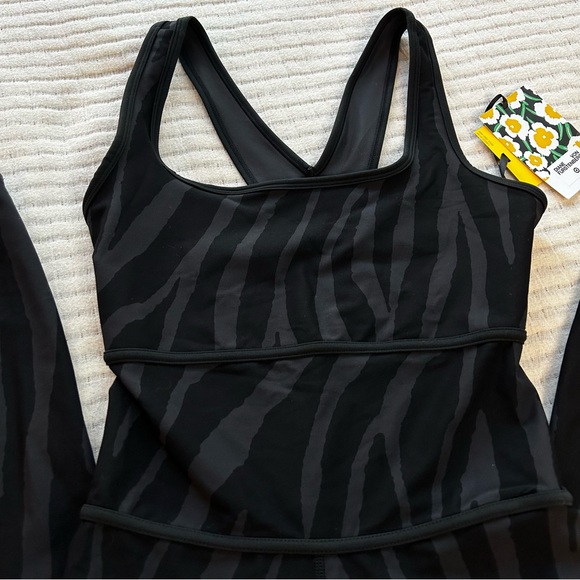Diane Von Furstenberg Black and Gray Zebra Cat Suit Activewear Target Collab XS - Picture 5 of 9